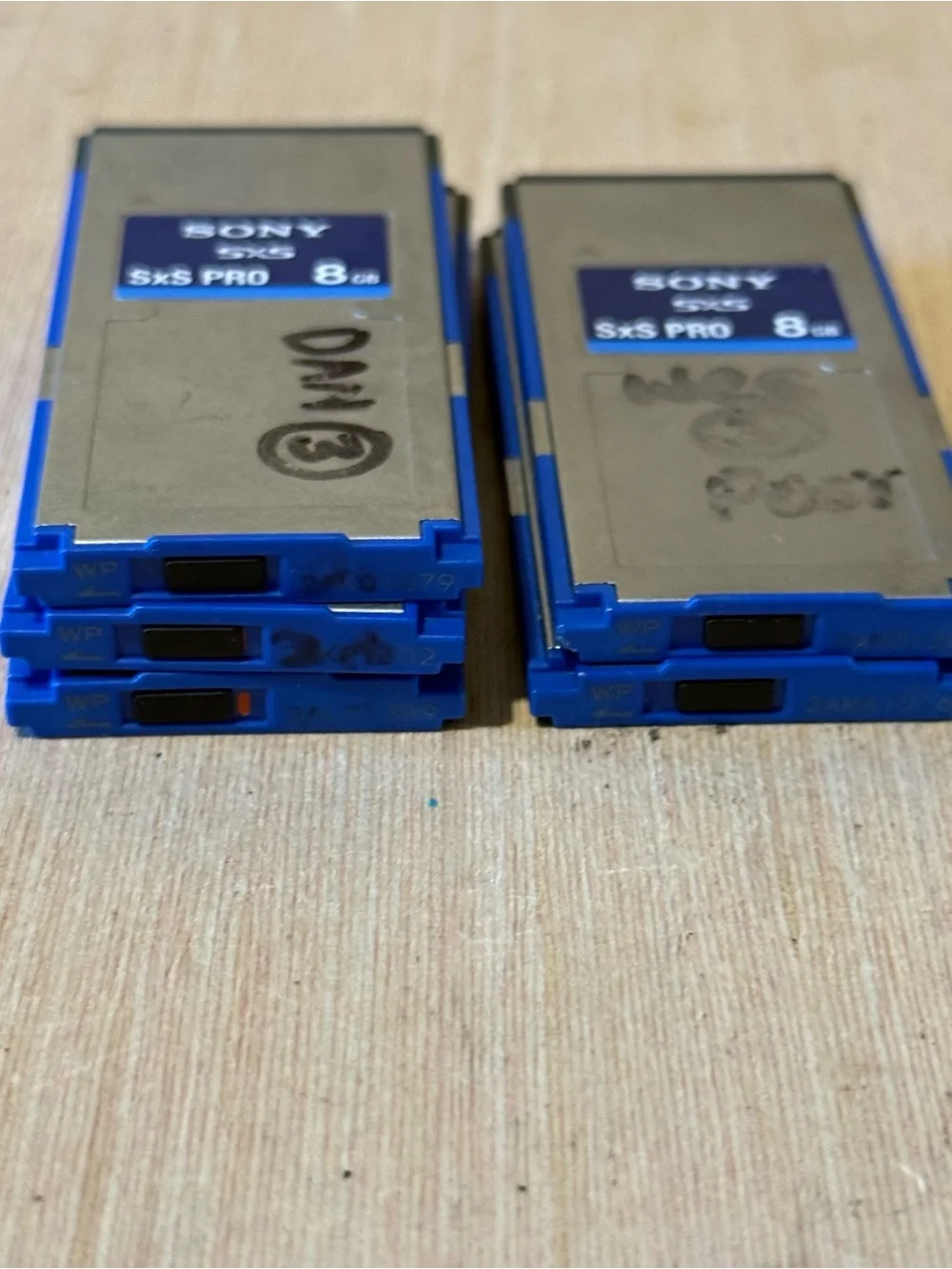 5-Sony 8GB SxS PRO Memory Cards “UNTESTED” SBP-8 w/Case Read Description Below!